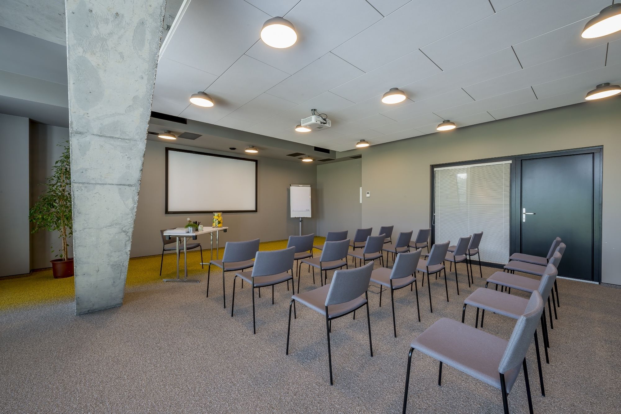 Urbihop Hotel Vilnius Ngoại thất bức ảnh